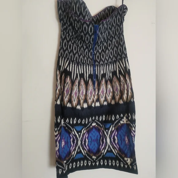 Pattern Dress - Picture 3 of 4